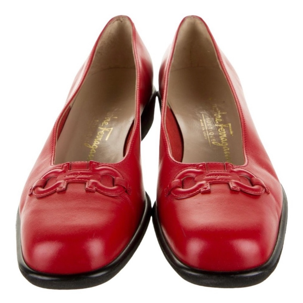 SALVATORE FERRAGAMO Red Gancini Logo Leather Flats SZ 7.5 B